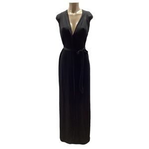 Halston Heritage Size XS Elegant Black Maxi Deep V  Dress W/Front Slit. Preloved